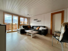 Chalet Diana - Spacious flat - Village core - South facing - Ski-in/Ski-out